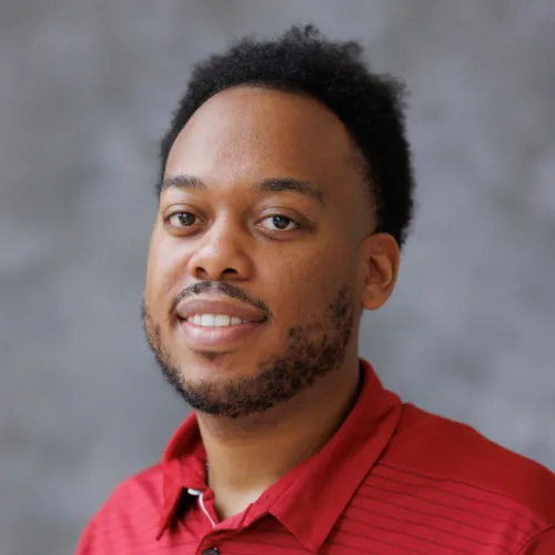 Demond Washington headshot