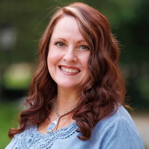 Susan Mills headshot